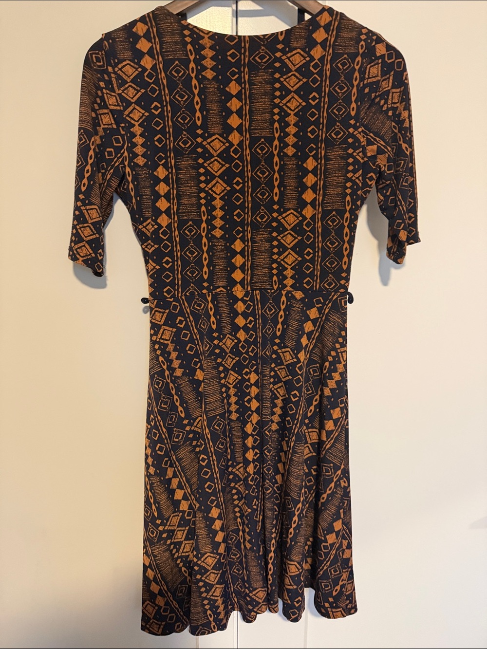 Gilli Black and Rust Wrap Midi Dress - Picture 4 of 4